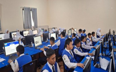Siswa MTsN 1 Bangka Antusias Ikuti ANBK Hari Pertama